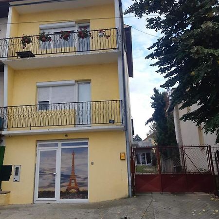Apartman Novi Sad - Apartment Novi Sad Sremska Kamenica Екстериор снимка